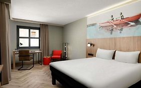 Ibis Budapest Heroes Square